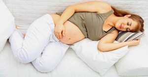 Các kiểu tư thế kê gối chữ U đúng cách cho mẹ bầu thoải mái