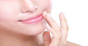 Các tiêu chí lựa chọn son dưỡng môi không màu