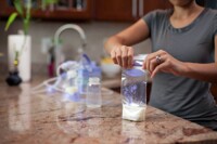 Cách tốt nhất để bảo quản sữa mẹ sau khi vắt