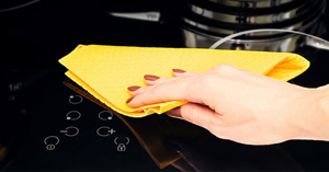 Cách vệ sinh đơn giản và hiệu quả cho bếp hồng ngoại Bluestone tại nhà