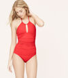 Chọn bikini "chuẩn không chỉnh" cho người có dáng quả lê