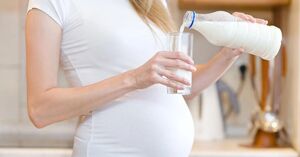 Chuyên gia tiết lộ bà bầu uống sữa hạt nào thì tốt?