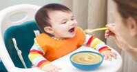 Có bột ăn dặm cho bé 3 tháng tuổi không?