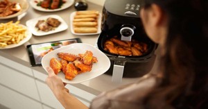 Có nên hâm nóng thức ăn bằng nồi chiên không dầu?