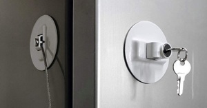 Có nên mua khóa tủ lạnh chống trộm không?