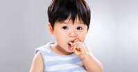 Có nên tự làm bánh ăn dặm cho trẻ 5 tháng tuổi?