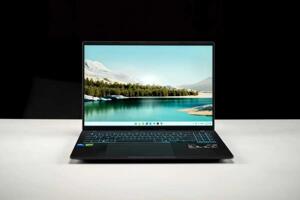 Đánh giá laptop gaming ASUS Gaming V16 – Ngày học tập, đêm cày game