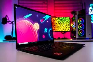 Đánh giá laptop Lenovo ThinkPad X1 Carbon Gen 9: Có nên mua trong năm 2024?