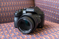 Đánh giá máy ảnh Panasonic Lumix FZ330 – chiếc superzoom hoàn hảo
