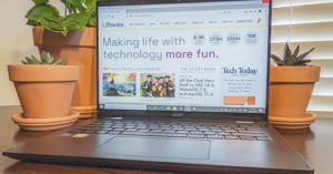 Đánh giá máy tính xách tay gọn nhẹ Acer TravelMate Spin P6