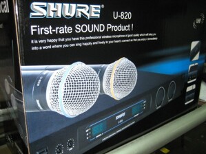 Đánh giá Micro không dây SHURE U820