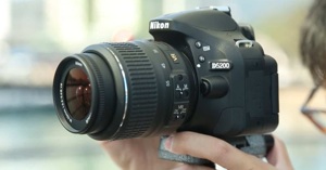Đánh giá Nikon D5200: Máy ảnh DSLR entry-level cho người mới!