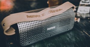 Đánh giá Remax RB-H1: Siêu loa bluetooth giá 'hạt dẻ'