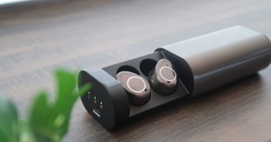 Đánh giá tai nghe true wireless Creative Outlier Pro