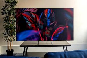 Đánh giá tivi Samsung QA65S90F: OLED cao cấp, giá tốt, nhưng có đáng mua?