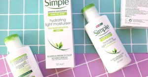Đánh giá về kem dưỡng da Simple dòng Kind To Skin Hydrating Light Moisturiser