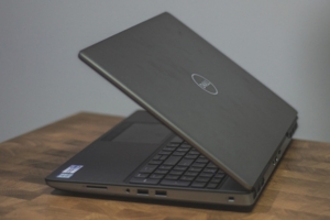 Dell Precision 7550: Không mỏng nhẹ, nhưng là “trâu cày” quá ngon cho dân kỹ thuật