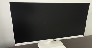 Điểm mạnh và điểm yếu của màn hình máy tính LG