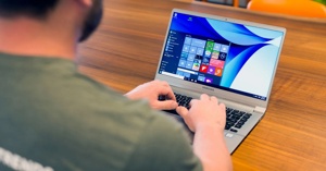 Điểm mặt 4 mẫu laptop 9 inch siêu nhỏ gọn nhưng mạnh mẽ