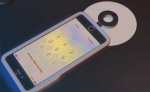 Độc đáo với bàn sạc pin không dây tương thích với tất cả smartphone