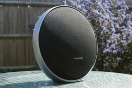 Harman Kardon Onyx Studio 9: "Món hời" trong phân khúc cao cấp