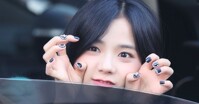 Học lỏm những mẫu sơn móng tay đẹp từ “nữ thần” Jisoo nhà BlackPink