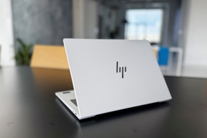 HP EliteBook x360 1040 G11 - Khung nhôm đẹp mắt, Core Ultra 7 mạnh mẽ