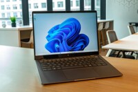 HP OmniBook X 14: ‘Tái sinh’ sau 22 năm, pin trâu hơn cả Macbook Air!
