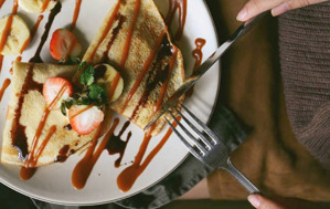 Hướng dẫn cách làm vỏ bánh Crepe bằng chảo chống dính siêu ngon thơm