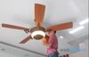 Hướng dẫn vệ sinh quạt trần bằng máy hút bụi