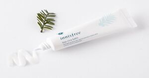 Kem trị mụn Innisfree có thật sự tốt như lời quảng cáo?