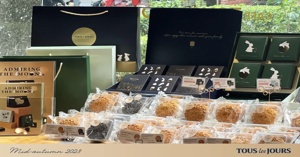 Khám phá set bánh Trung Thu “Admiring the Moon - Trông trăng 2023” tinh tế và sang trọng của Tous les Jours