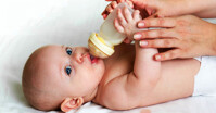 Kinh nghiệm đổi sữa cho trẻ sơ sinh: Khi nào nên đổi và cách đổi đúng