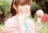 Làm cách nào để ăn uống thoải mái mà vẫn giữ được màu son?