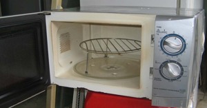 Lò vi sóng cũ giá rẻ nhưng có nên mua không?