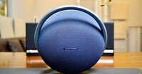Loa Harman Kardon Onyx Studio 4 - Thiết kế hoàn hảo với hình dạng đĩa bay