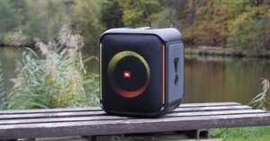 Loa karaoke bluetooth JBL nào đang được chuộng nhất hiện nay?