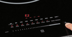 Lỗi E2 bếp từ là gì, có thể tự sửa tại nhà hay không?