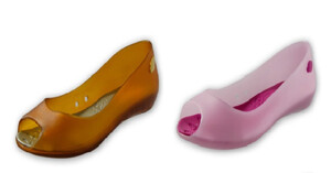 Lưu ý khi chọn mua giày búp bê nhựa