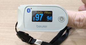 Máy đo SpO2 là gì? Nguyên lý hoạt động của máy đo nồng độ oxy trong máu