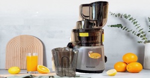 Máy ép chậm Sharp KS-888: Đậm đà, giàu dinh dưỡng và linh hoạt