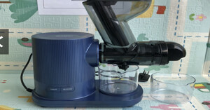 Máy ép chậm Sharp KS999: Trải nghiệm nước ép tươi ngon và bổ dưỡng tại nhà