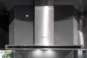 Máy hút mùi Malloca ZETA K1573 thiết kế hiện đại, công suất hút mạnh mẽ