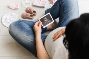 Mẹo chuẩn bị giỏ đồ đi sinh nhanh gọn nhất mẹ nên biết