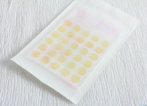 Miếng dán mụn có thật sự đánh bay mụn, vết thâm?