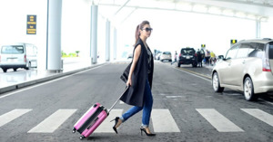 Nên chọn vali kéo thương hiệu nào và 2 mẫu vali độc lạ nhất 2020