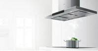 Nên mua máy hút mùi Bosch hay máy hút mùi Sunhouse ?