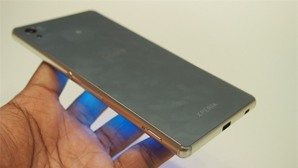 Nên mua Sony Xperia Z4 hay Nokia Lumia 1520?