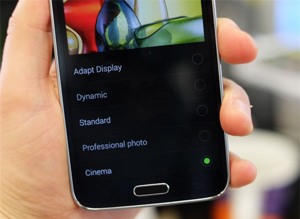 Nên mua Xiaomi Mi 4i hay để thêm chút tiền mua Samsung Galaxy S5?