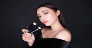 Phấn highlight tạo khối - sản phẩm không thể thiếu trong bộ trang điểm